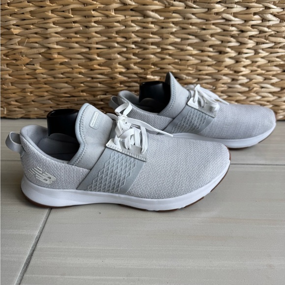 New Balance Light Gray Women’s Dynasoft Nergize Sneakers - Picture 6 of 10